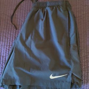 NIKE DRI-FIT RUNNING SHORTS